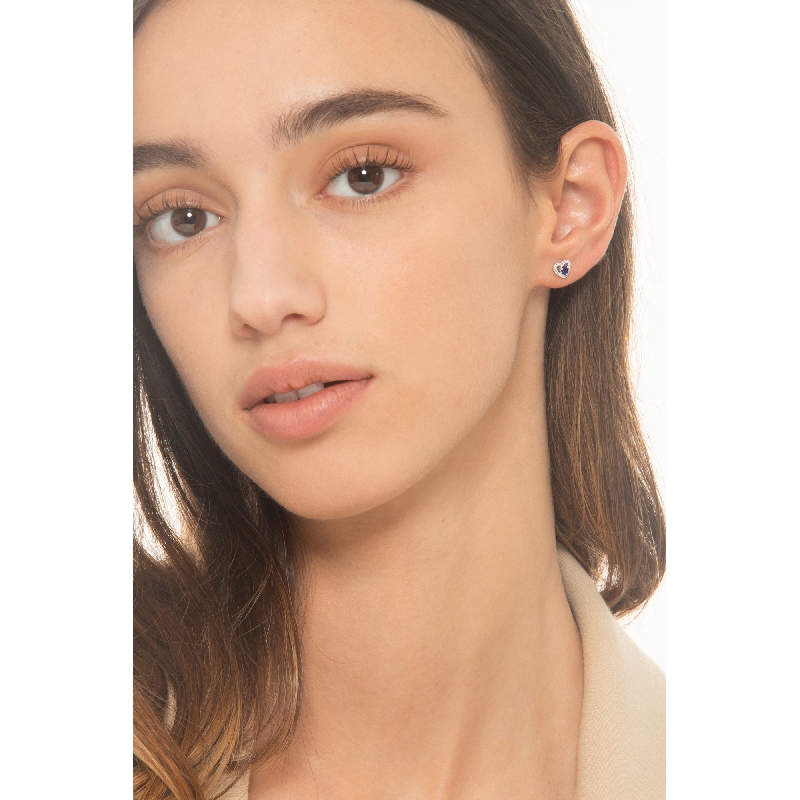 18k white gold earrings with blue sapphire and diamonds 18k white gold earrings with blue sapphire and diamonds