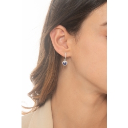 Earrings in white gold 18k with diamonds and blue sapphires heart cut, 6x6 mm 2