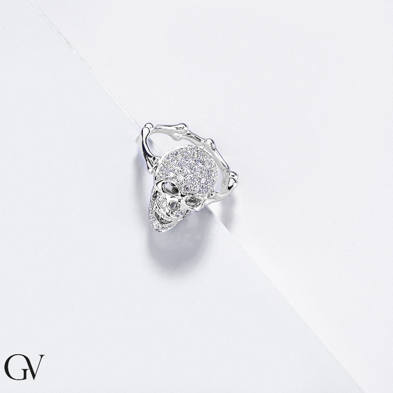 White gold 18k skull ring with black and white diamonds White gold 18k skull ring with black and white diamonds