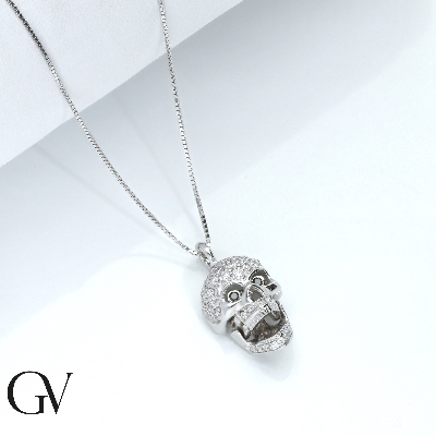 750 white gold necklace with skull in black and white diamonds