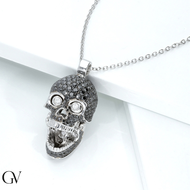 18k white gold necklace with skull pendant in black diamond and 2 diamonds 18k white gold necklace with skull pendant in black diamond and 2 diamonds