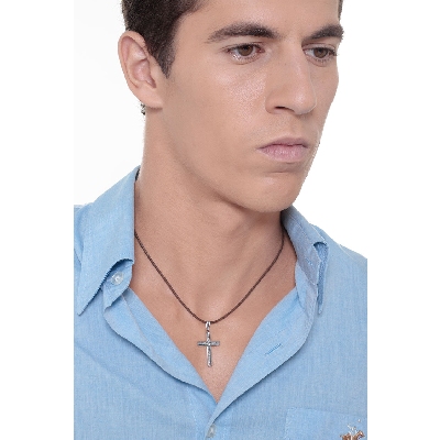 18k white gold diamond dust texture cross pendant