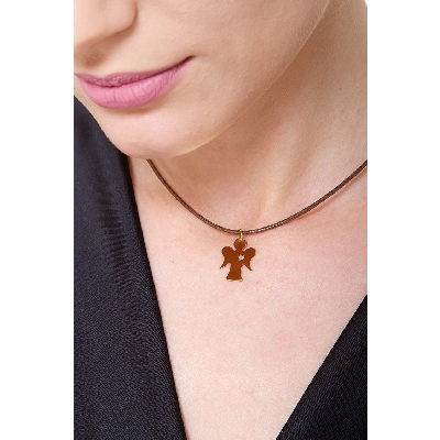 18k yellow gold angel pendant with heart