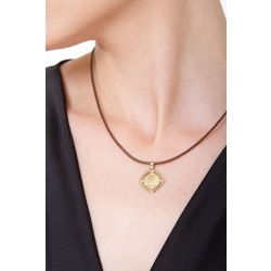 Baptism pendant in 18k yellow gold 2