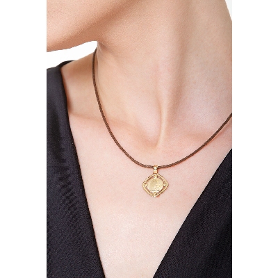 Baptism pendant in 18k yellow gold